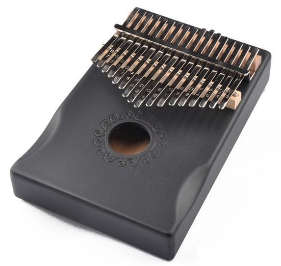 Kalimba i Solid Pine - Black med 17 toner