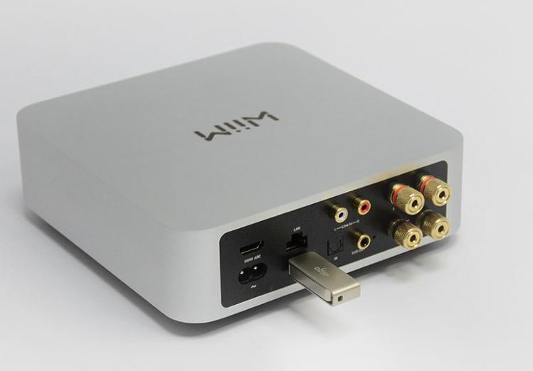 WiiM Amp Streamforstærker: multirumslyd silver